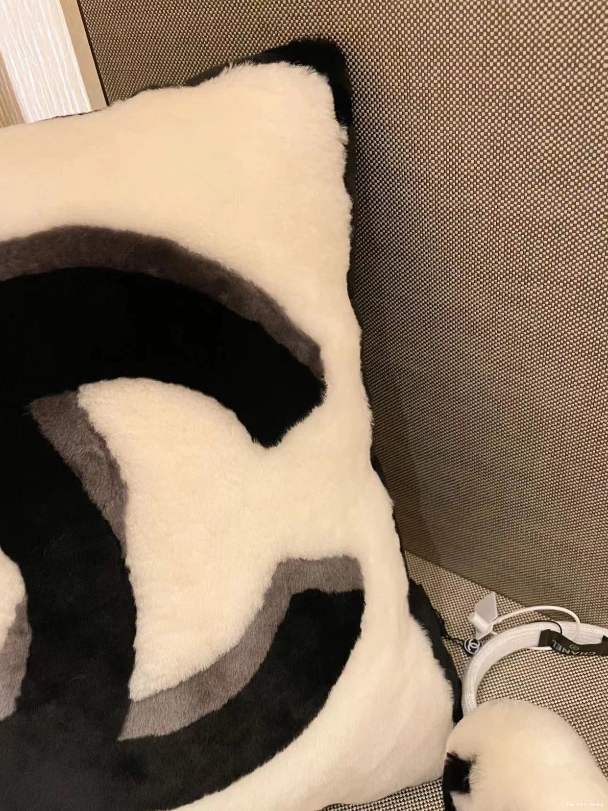 COCO THROW PILLOW SHEARLING 0722